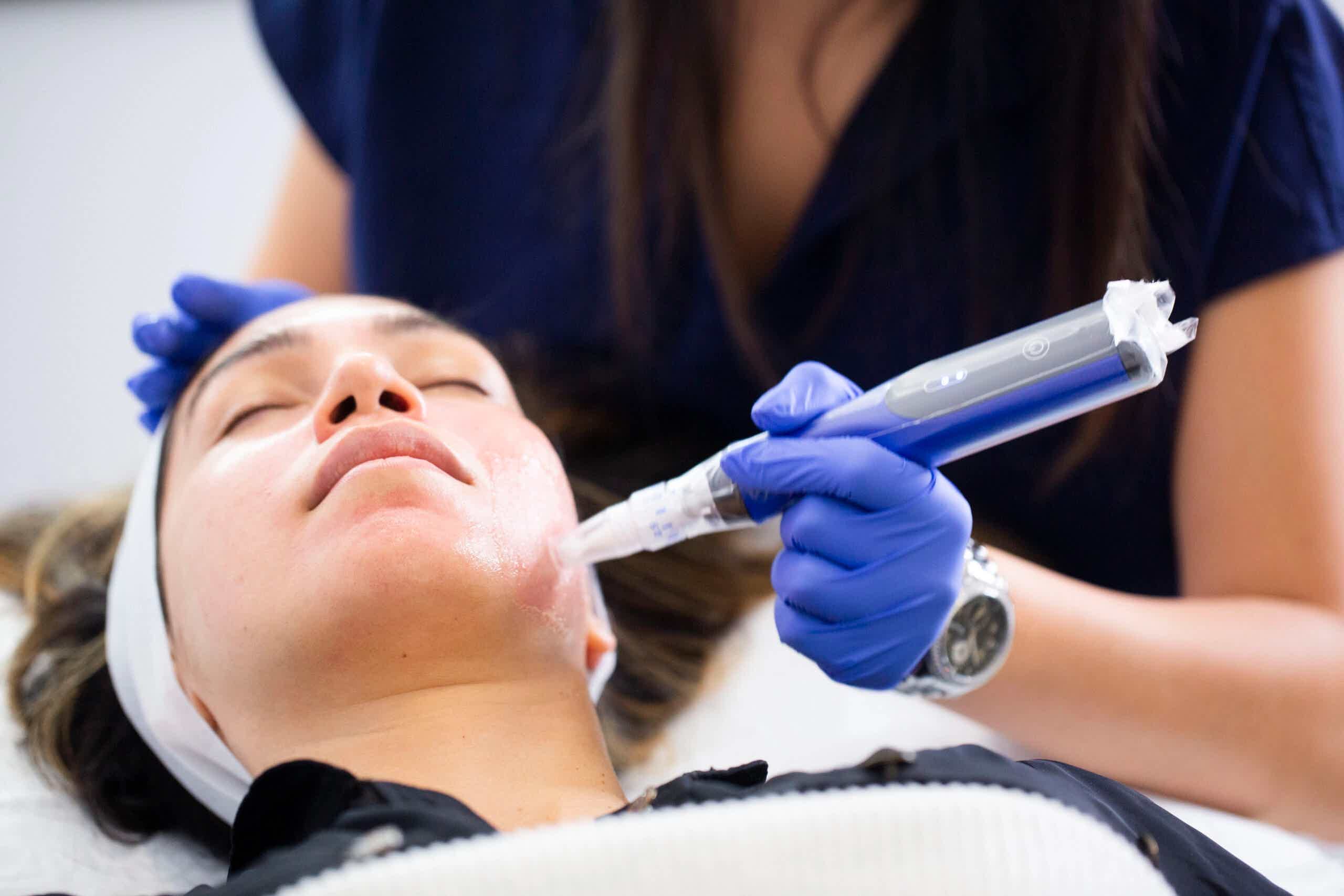 Unlocking Radiant Skin: The Science and Benefits of Microneedling. | Clementine