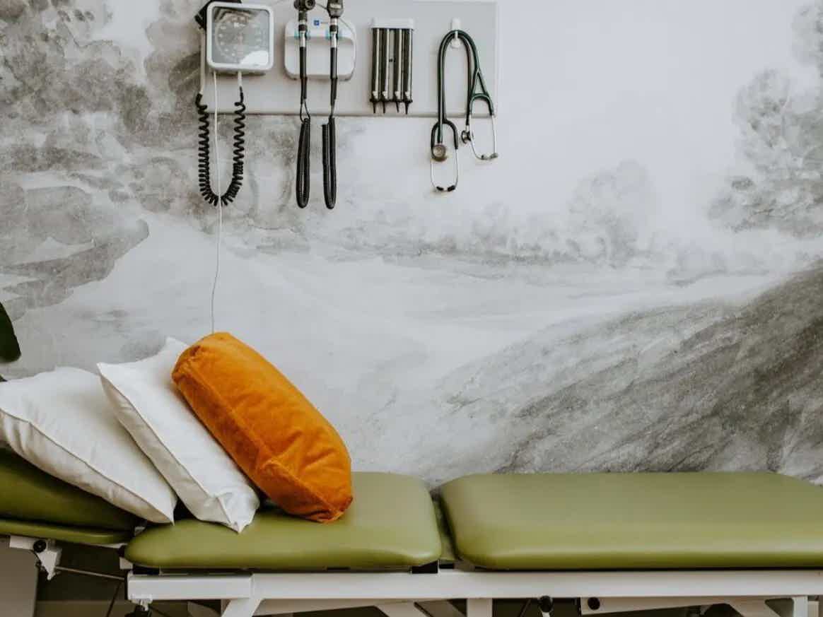 Treatment Options for Vaginal Dryness in Menopause | Clementine