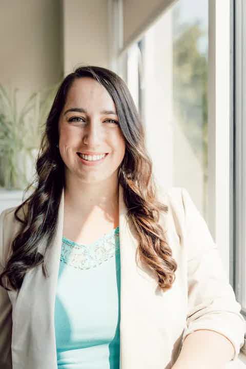 Dr. Laura Hoffmann